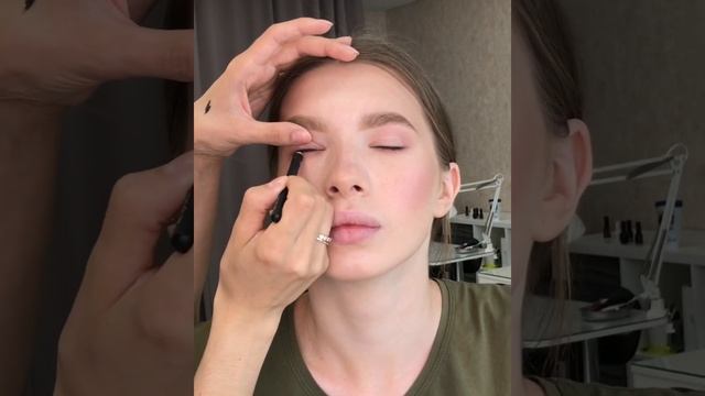 КРАСИВЫЙ МАКИЯЖ на фотосессию! Макияж для зелёных глаз смотреть онлайн