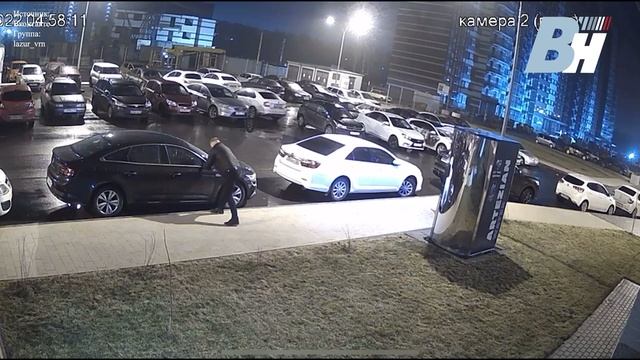 В Воронеже мужчина оторвал зеркало машине с французскими номерами смотреть онлайн