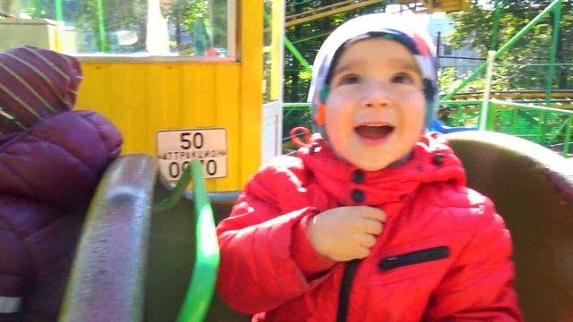 Паровозики машинки и карусели аттракционы 90х попали в детство родителей смотреть онлайн