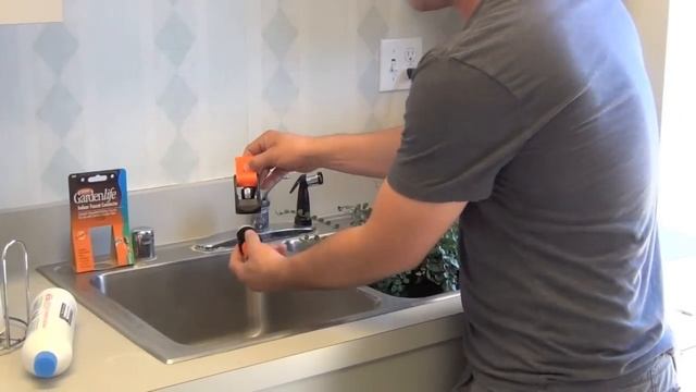 How to Hook a Garden Hose Up To Sink Faucet Claber смотреть онлайн