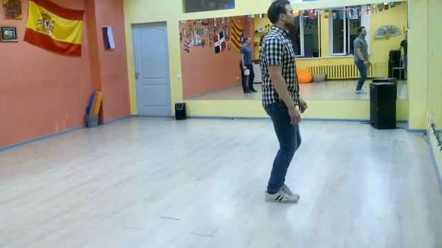 2017.04. Камера 1 - Юра. МК футворк в бачате. Базовые элементы. Под счёт. Часть 2 смотреть онлайн