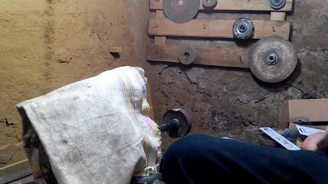 ЗАТОЧКА ПРОБОЙНИКИ ДЛЯ КОЖИ. НА ДВИГАТЕЛЕ НАЖДАЧКОЙ. смотреть онлайн