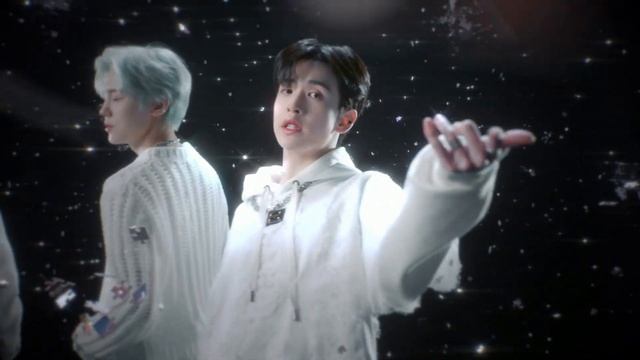 [4K/60fps] CRAVITY 크래비티 'Groovy' MV