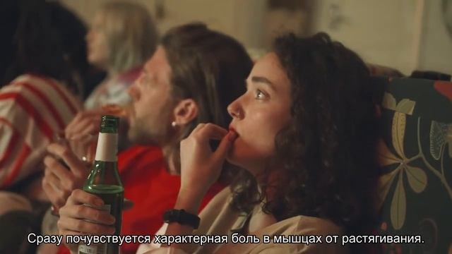 Йога в самолете: 7 упражнений, которые помогут пережить полет без боли в спине смотреть онлайн