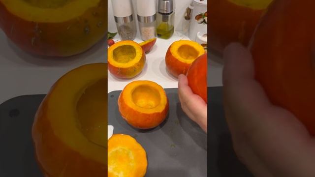 Тыквенные горшочки с мясом и гречкой. Блюдо из тыквы. смотреть онлайн