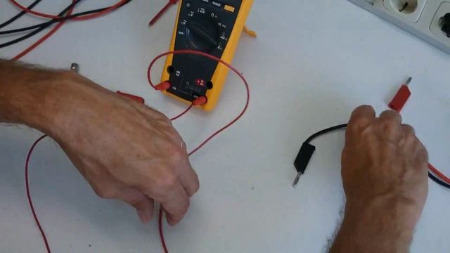 Fluke Bussfuse DMM B 44 100 and Fluke 80BK A Type K thermocouple смотреть онлайн
