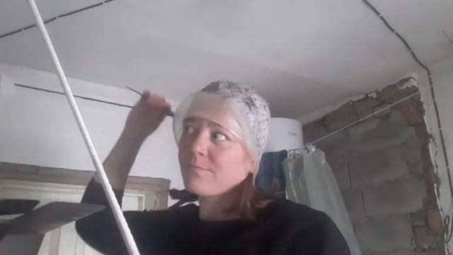 Мелирование через шапочку. В домашних условиях. смотреть онлайн