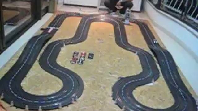 Carrera Slot Car Set - Expanded Checkered Flag Challenge race set смотреть онлайн