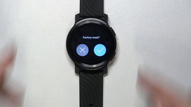 MOTOROLA Moto Watch 100 | Как сбросить все настройки часов MOTOROLA Moto Watch 100 смотреть онлайн