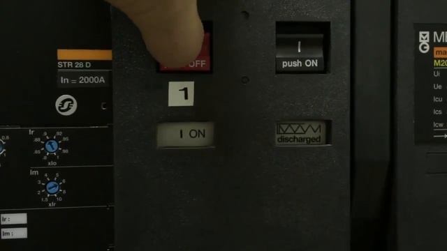 Electricité - MASTERPACT Merlin Gerin Disjoncteur De Puissance