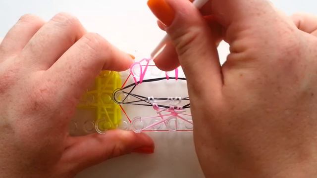 "Сумерки" браслет из резинок на станке Twilight Rainbow loom bands for kids DIY смотреть онлайн