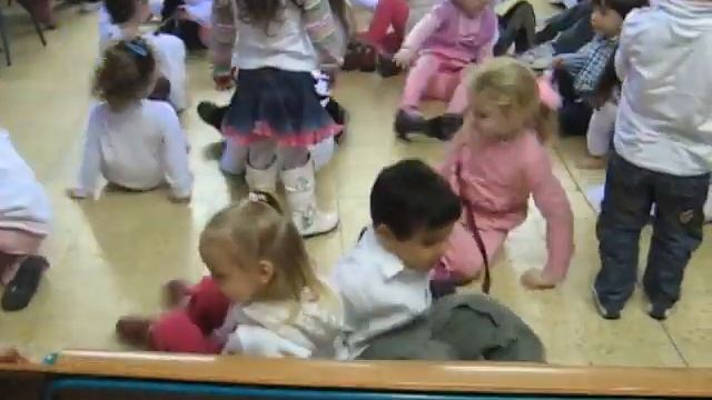 Праздник Ханука в саду у Вероники 11/12/2009 смотреть онлайн