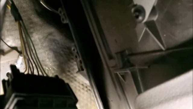 Форд Фокус 2 Замена салонного фильтра. смотреть онлайн