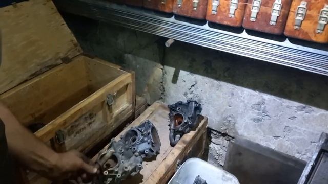 Мercedes 124.ОМ 603912. кап.-ремонт мотора.(Видеоотчёт) смотреть онлайн