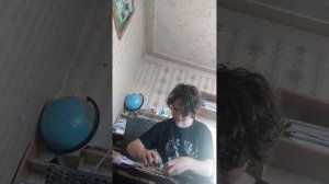 как прикрепить ремень к гитаре мой способ