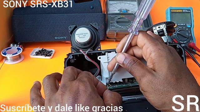 SONY SRS-XB31 no enciende fallas resuelta смотреть онлайн