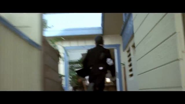 На гребне волны Сцена погони 1991 1080p смотреть онлайн
