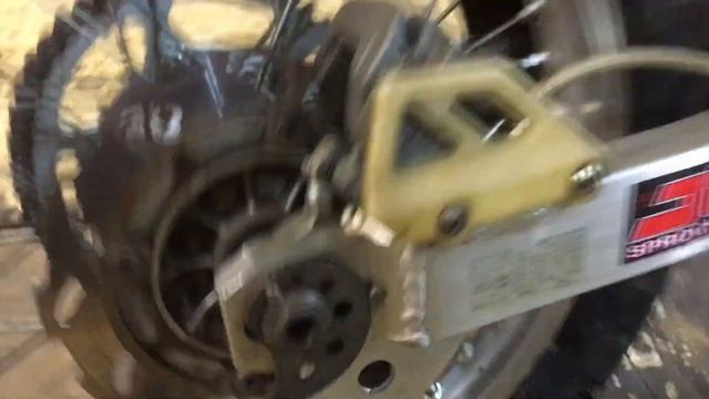 Suzuki Djebel 250 XC подготовленный для дальних путешествий! смотреть онлайн