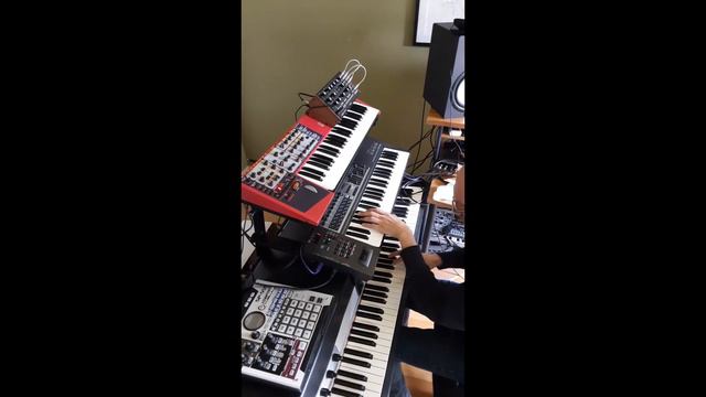 Obsintha - Michael Stegner (Nord Lead 2, Rhodes, Moog Mother-32) смотреть онлайн