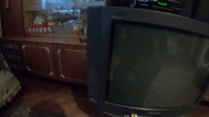 Смотрим любимые передачи на старом телевизоре с флешки.