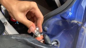 Kia Picanto brake light bulb replacement