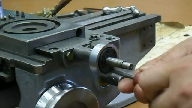 ТВ-16...и снова ремонт. Установка винта поперечной подачи смотреть онлайн