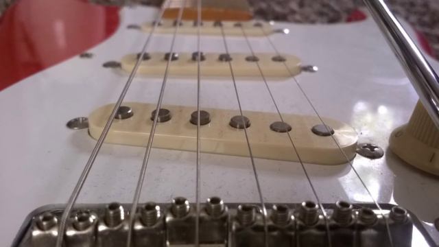 Kon Tiki - The Shadows - Squier Classic Vibe 50's Stratocaster смотреть онлайн