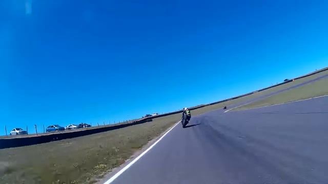 MY FIRST TRACK DAY AT ANGLESEY 18/06/17 HONDA VFR 800 VTEC смотреть онлайн