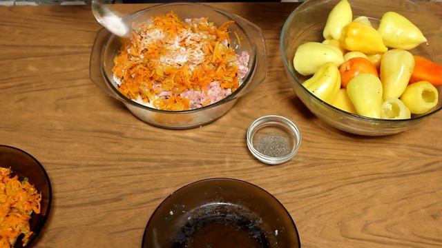 Как приготовить вкусные фаршированные перцы! Stuffed peppers recipe. смотреть онлайн