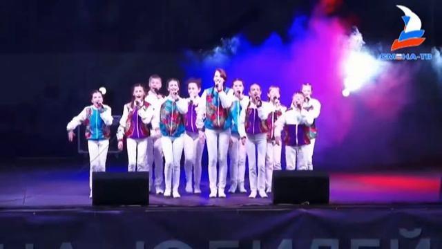 Губернаторский Образцовый коллектив "Соловушка" - Едины мы (муз., сл. Н. и И.Нужины) смотреть онлайн