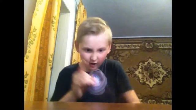 Виды людей крутят спинер смотреть онлайн