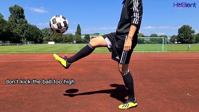 Xueer: How To Juggle Soccer Ball смотреть онлайн