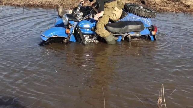 На Урале по болоту смотреть онлайн