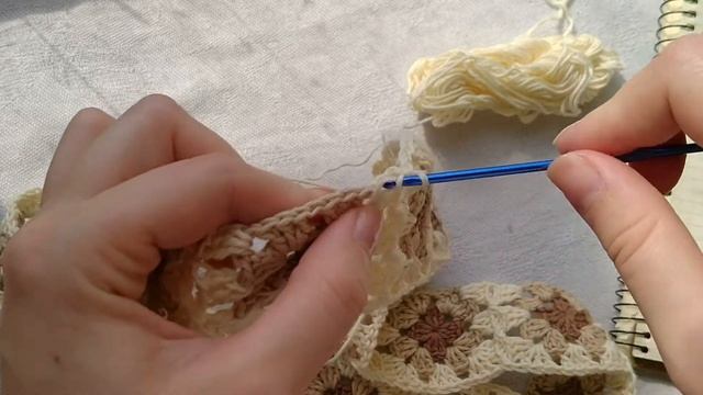 ТОП крючком с элементами Бабушкиного квадрата.#топкрючком #бабушкинквадрат #вязаниекрючком