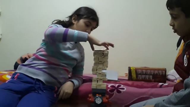 Jenga boom oynadık -cezalı yarışma смотреть онлайн
