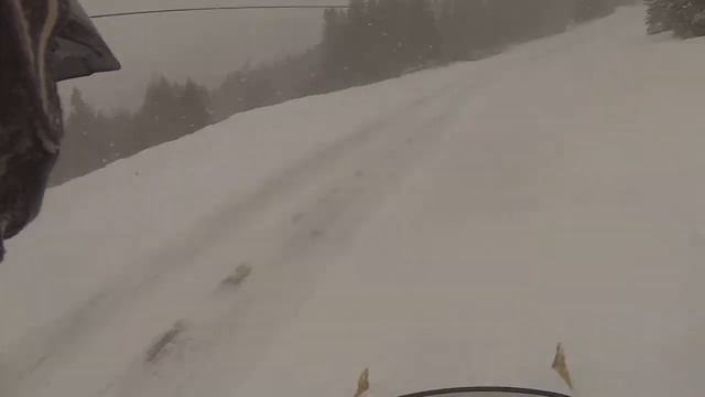 550 Skandic Deep Powder Riding