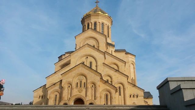 Цминда Самеба (წმინდა სამება) - собор Святой Троицы в Тбилиси, Грузия, 30.01.2015 смотреть онлайн