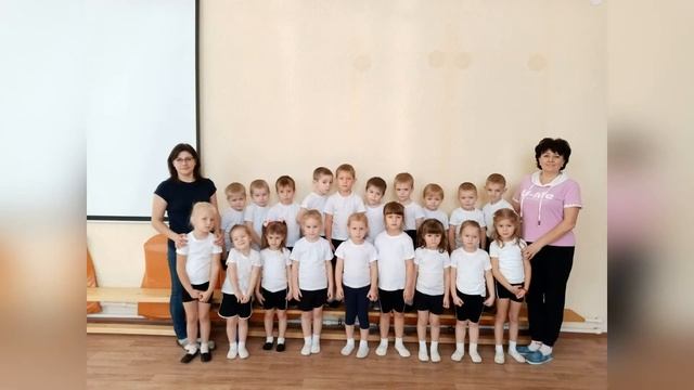 Видеопоздравление мамам от деток. МБДОУ "Радуга" пос. Лев Толстой Липецкая область смотреть онлайн