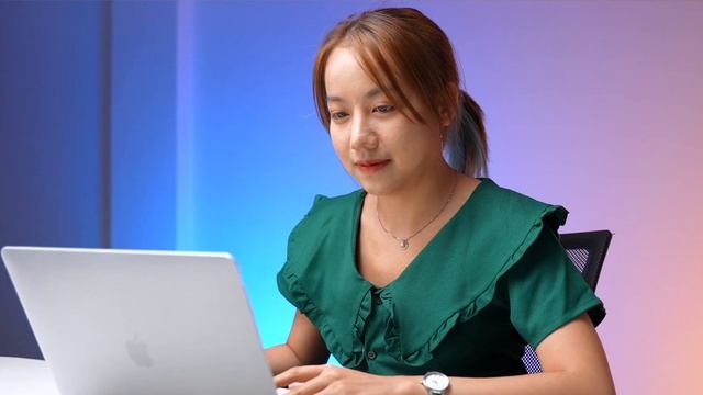 Adobe Illustrator, InDesign, Lightroom Classic รองรับ Mac ชิป M1 แบบ Native แล้ว เร็วขึ้น 80% !!! смотреть онлайн