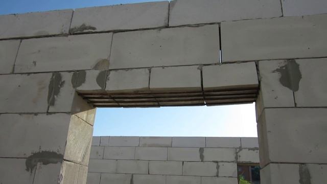 Дом из газобетона 3часть Армопояс Перемычки Стены Своими руками смотреть онлайн