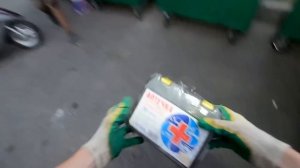 Как я зарабатываю лазая по мусоркам Питера ? Dumpster Diving RUSSIA #3