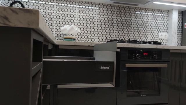 Угловая кухня "Ротто" смотреть онлайн