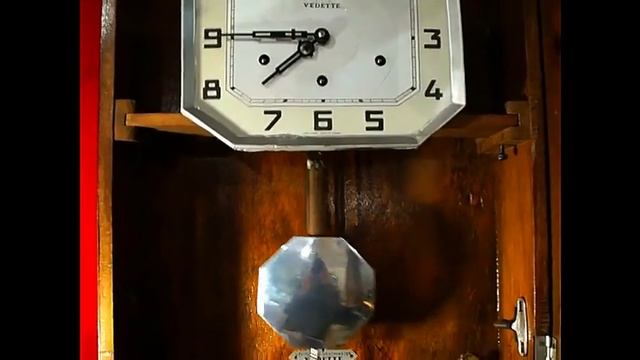 La Vedette 1937г в Французские,настенные,маятниковые часы,с боем четвертей смотреть онлайн