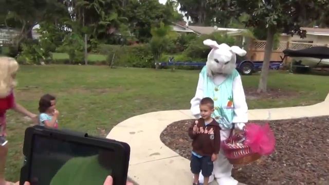 Как празднуют ПАСХУ в АМЕРИКЕ - охота за яйцами Easter 20.04.2014 смотреть онлайн