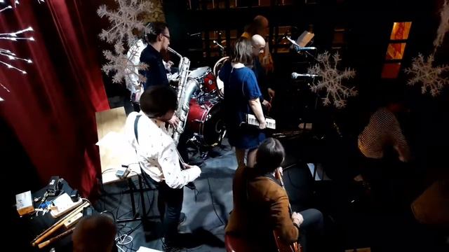 Радио Восток 4: Двенадцать призраков Стокгольма. Прямое включение из «Шагов» смотреть онлайн