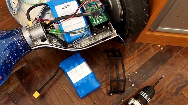 Гироскутер пищит ,не едет. Определение неисправности и ремонт смотреть онлайн