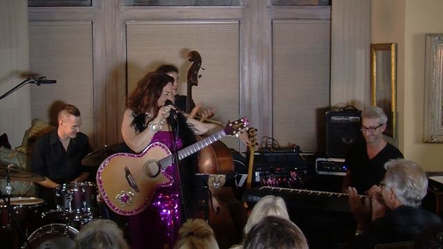 Tinderella Cabaret Live at the Wilburton Inn смотреть онлайн