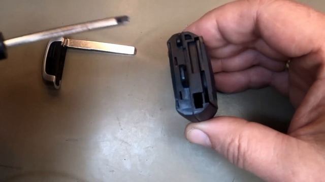 How to replace a 2022 Ford Maverick 5 Button Smart Key Remote Battery смотреть онлайн