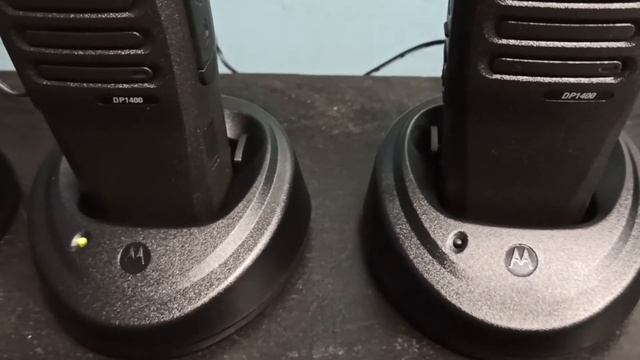 Распаковка, небольшой обзор и программирование каналов  MOTOROLA DP1400 VHF ND Analog Pti302c