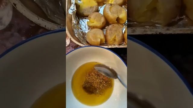 Фантастическое блюдо с гарниром из утиных ножек и мини картофеля от Евгения Сергеевича) смотреть онлайн